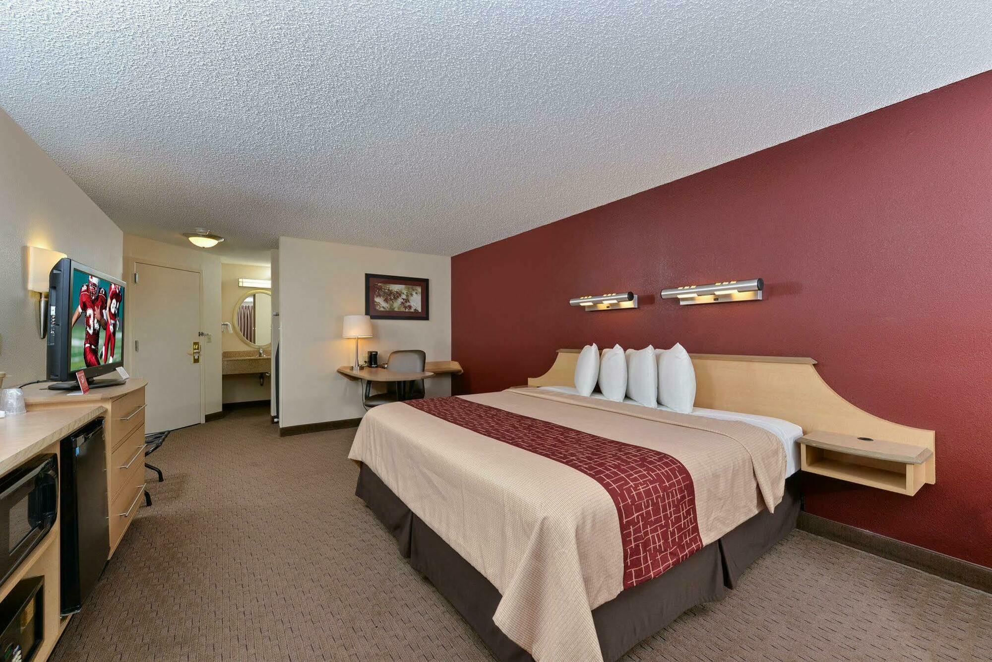 Red Roof Inn Seattle Airport - Seatac Exterior photo